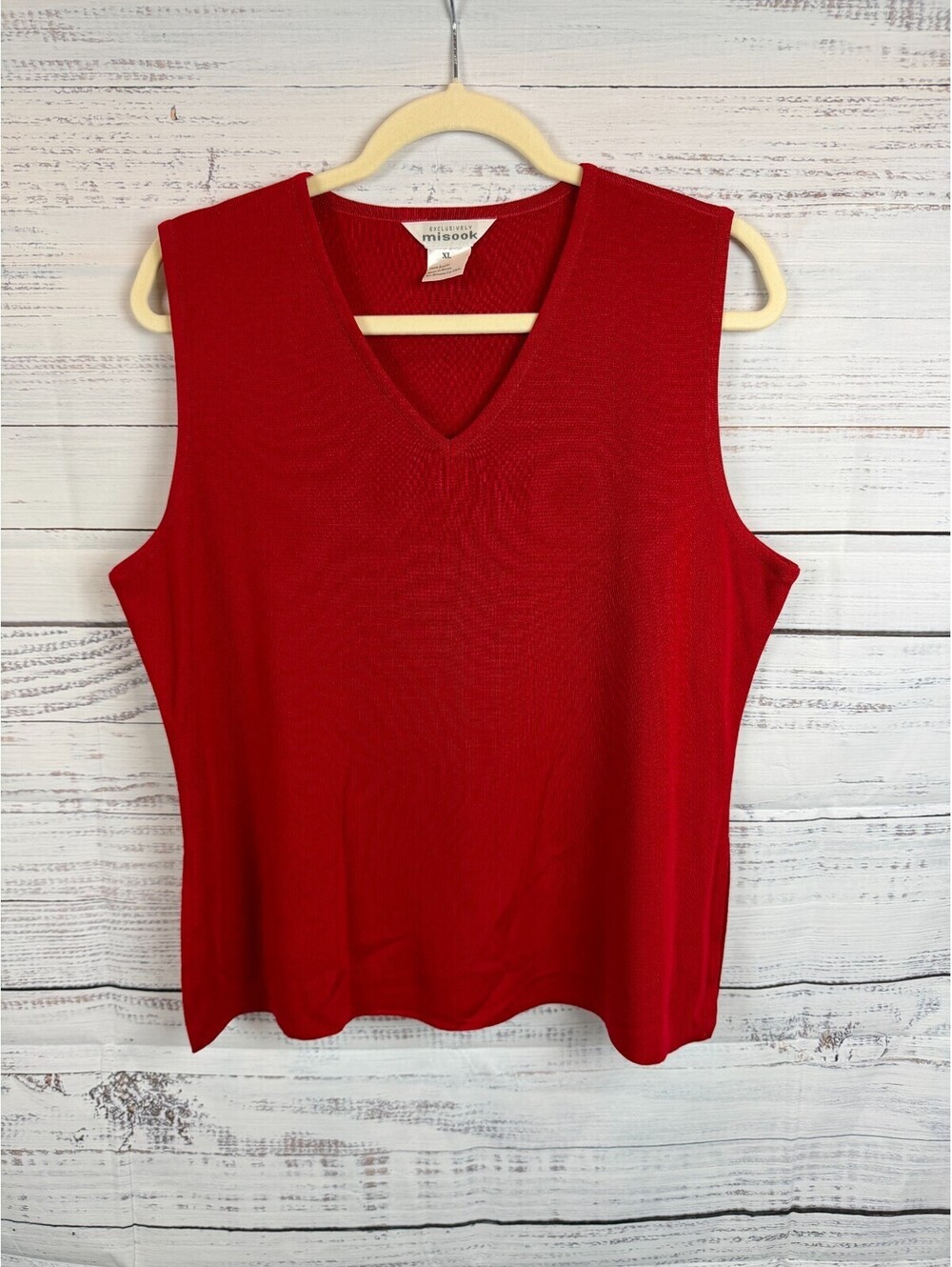 MISOOK red V-neck sleeveless knit acrylic top sweater size XL NWOT